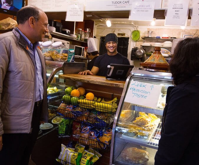 Weight Loss Blogger Hashi Mashi Discovered in Tudor Cafe by the New York Times